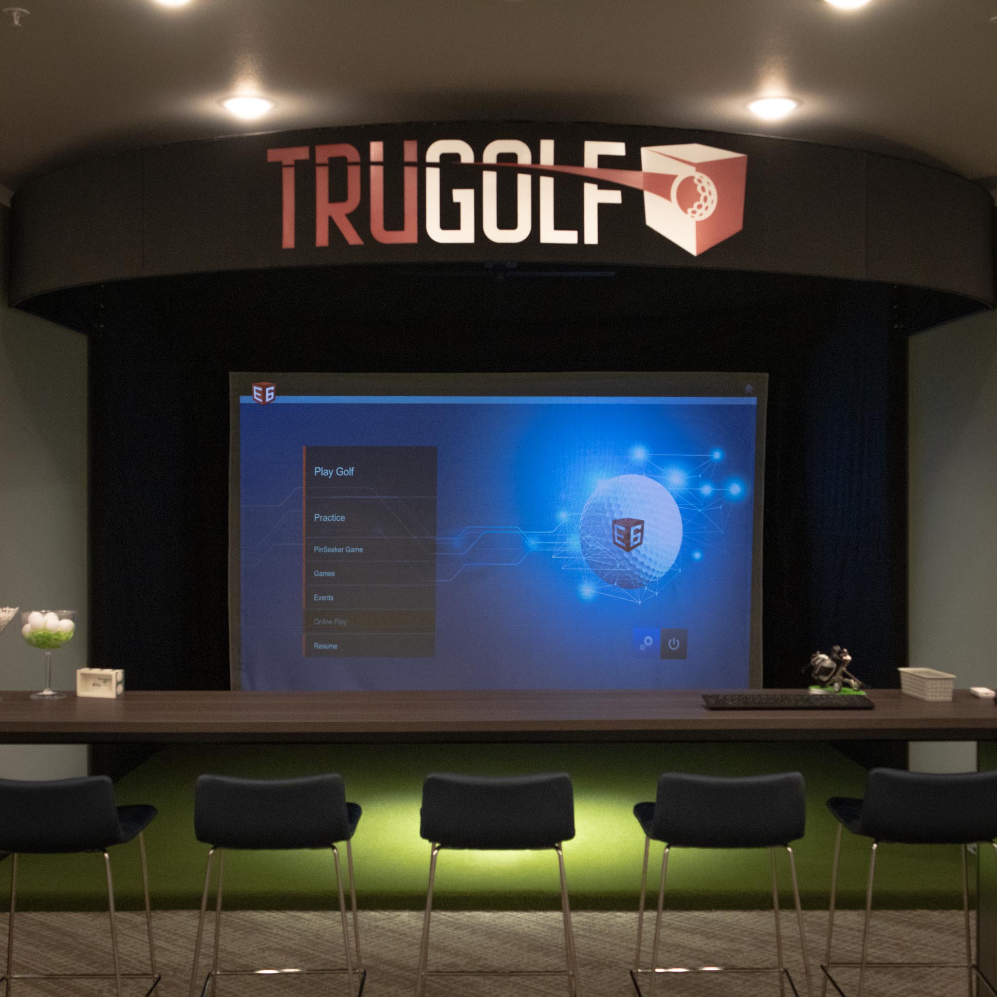 Golf simulator room